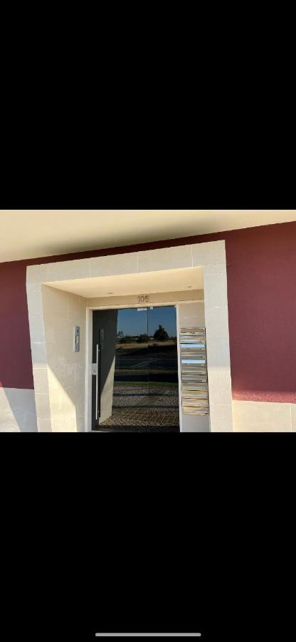 Modern Twin Room With A Balcony モンチジョ エクステリア 写真