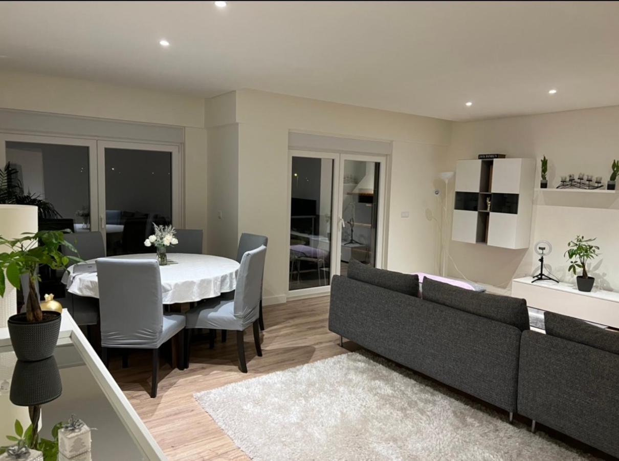Modern Twin Room With A Balcony モンチジョ エクステリア 写真