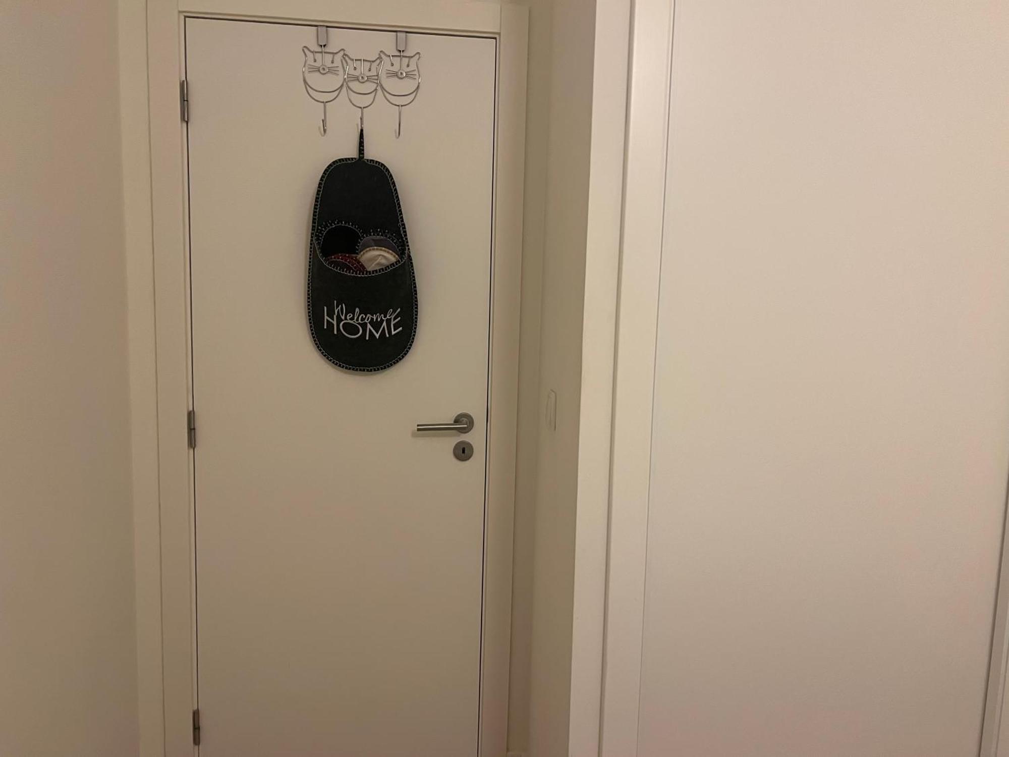 Modern Twin Room With A Balcony モンチジョ エクステリア 写真
