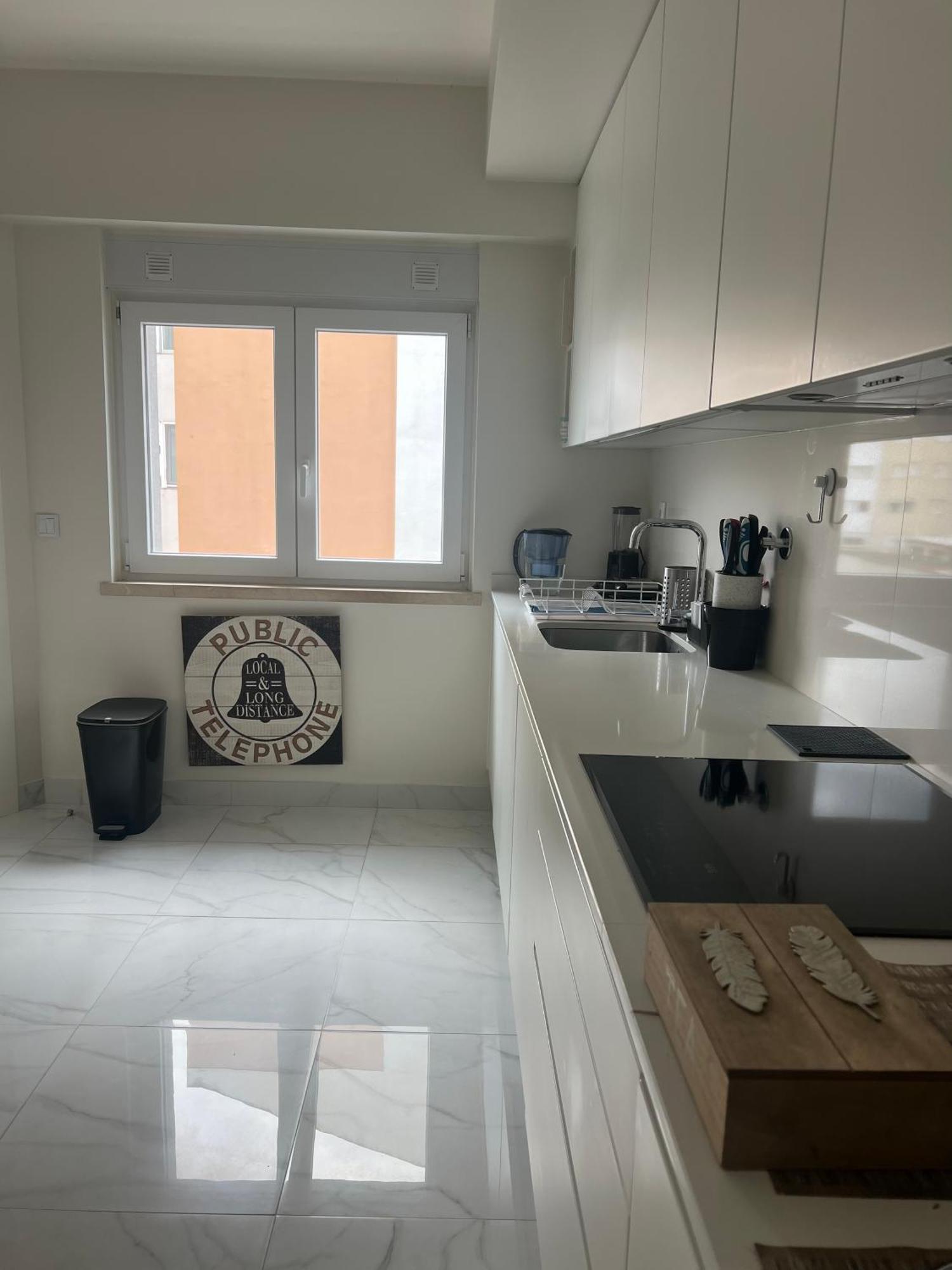 Modern Twin Room With A Balcony モンチジョ エクステリア 写真